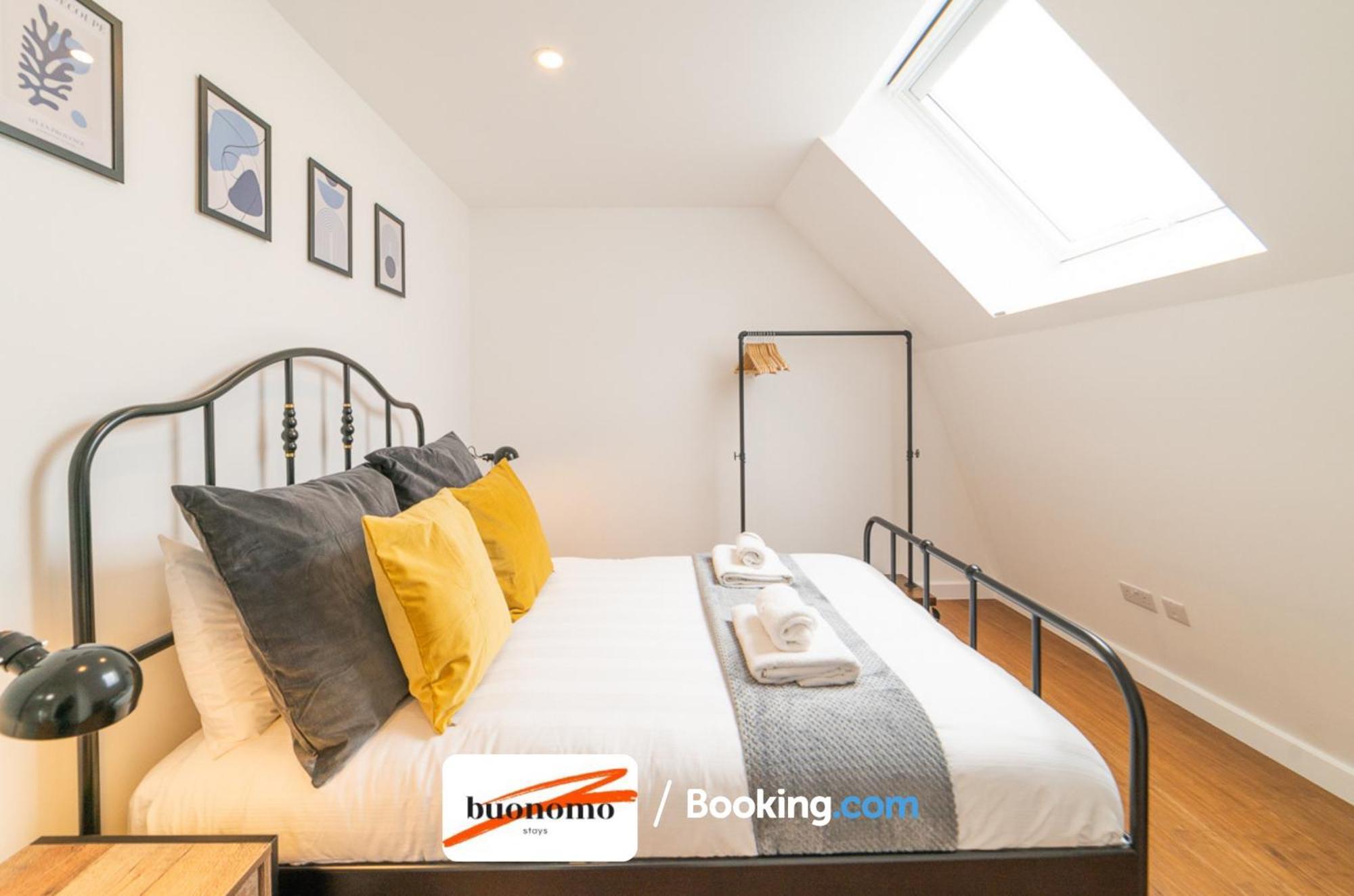 Two Bedroom At Buonomo Short Lets & Serviced Apartamento *