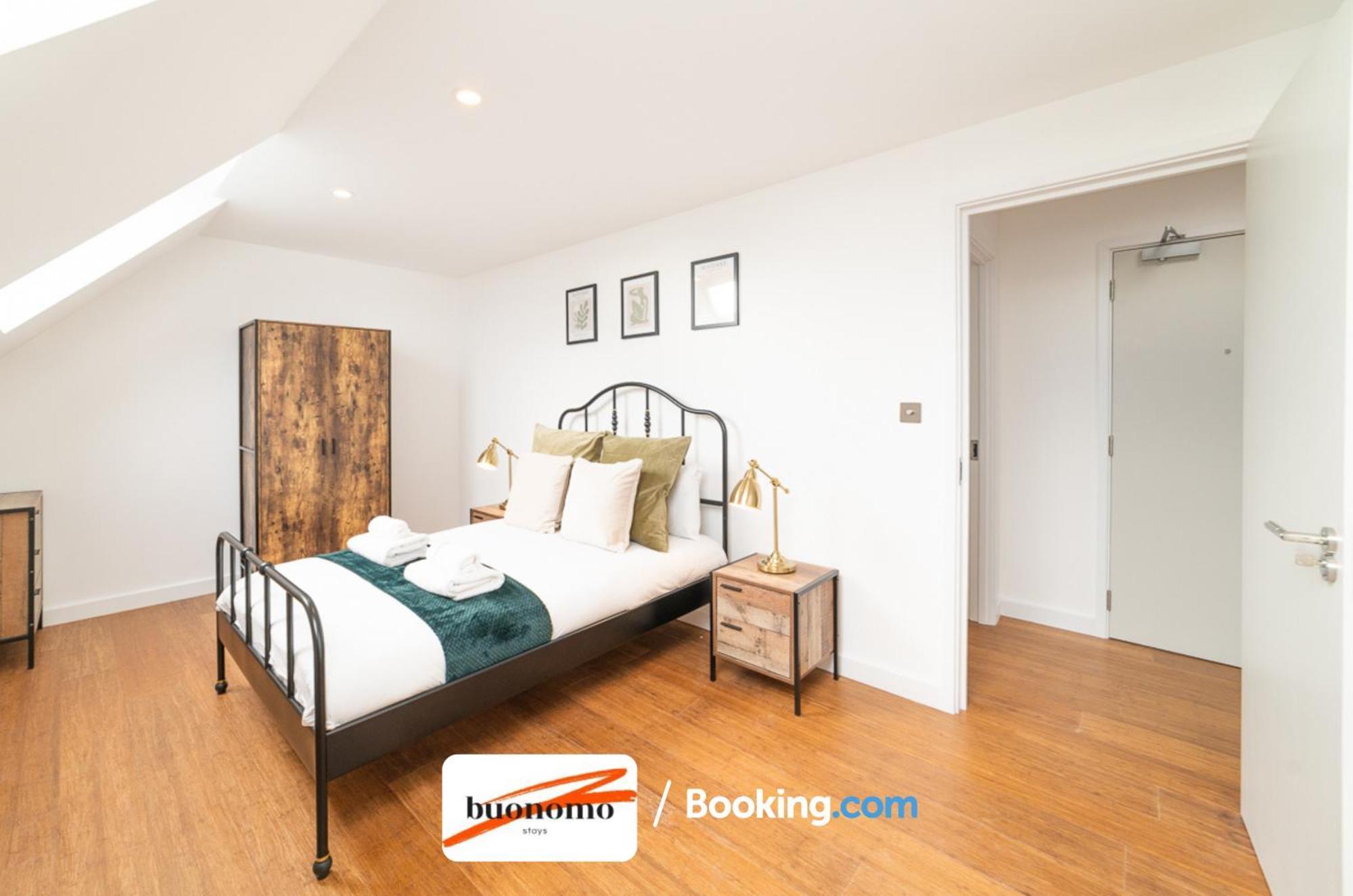 Two Bedroom At Buonomo Short Lets & Serviced Apartamento