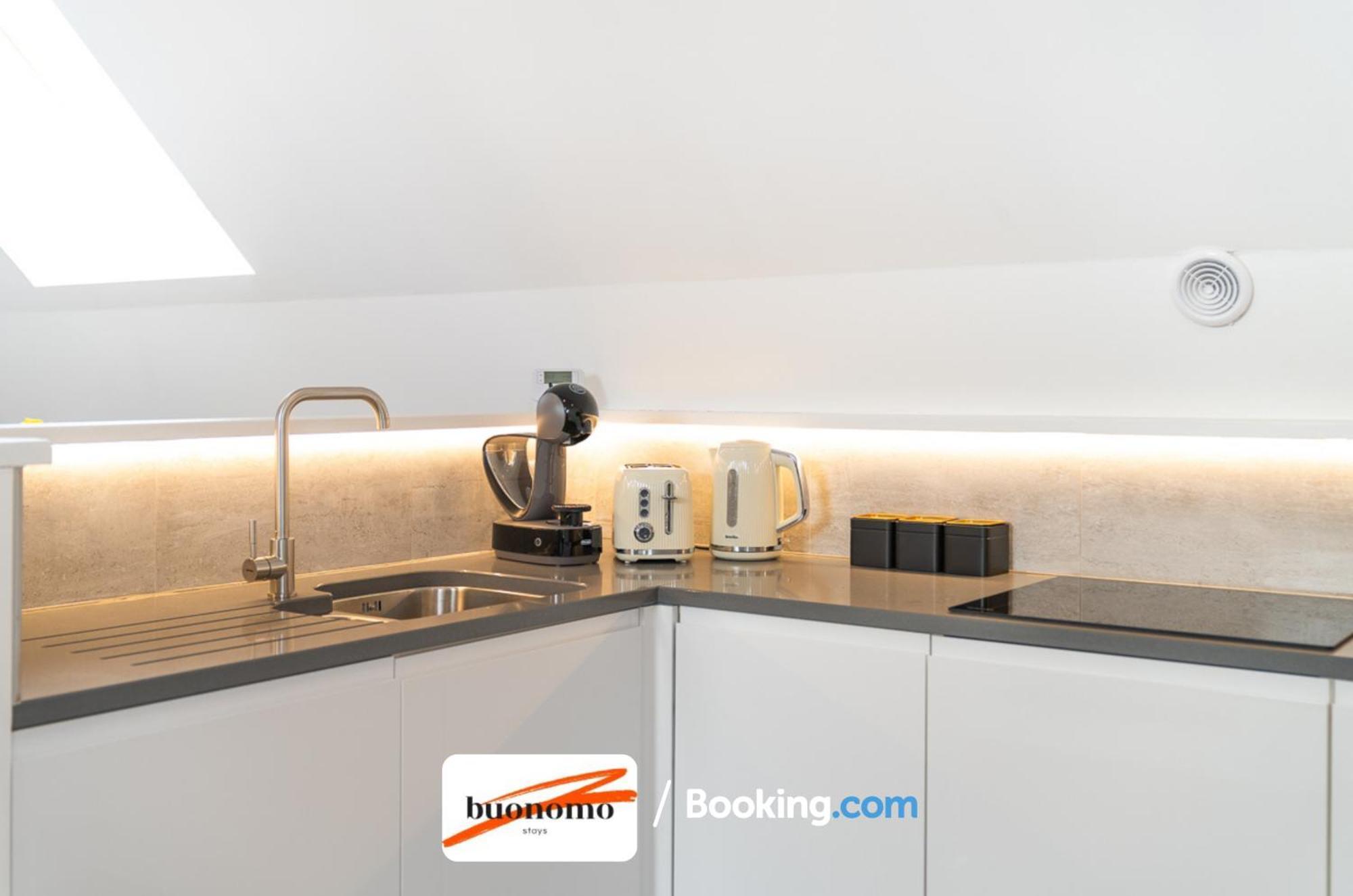 Two Bedroom At Buonomo Short Lets & Serviced Londres