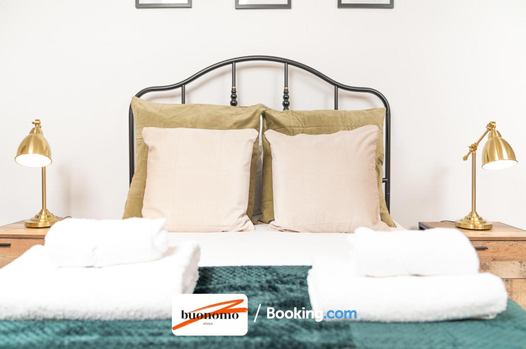 Two Bedroom At Buonomo Short Lets & Serviced * Londres
