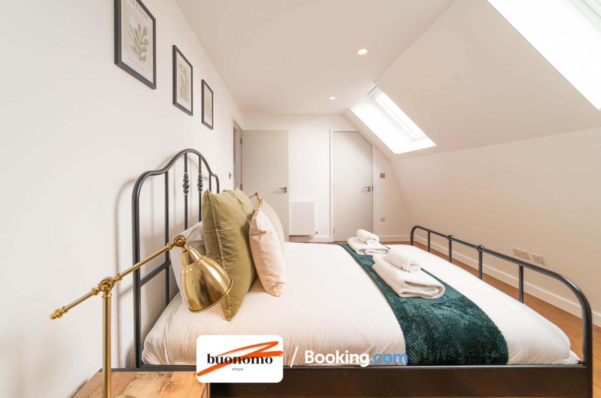 Two Bedroom At Buonomo Short Lets & Serviced Londres